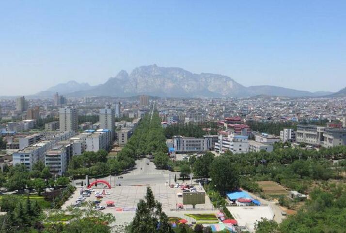 河南郑州一个县级市,拥有中岳嵩山,还有世界文化遗产.jpg 河南郑州一个县级市,拥有中岳嵩山,还有世界文化遗产