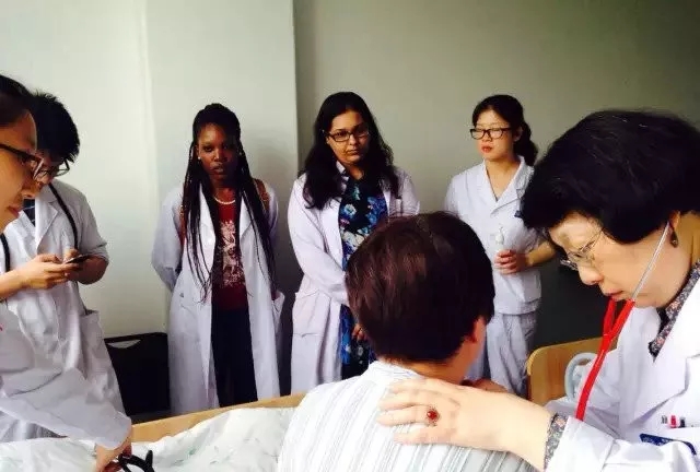 京豫多学科会诊专家简介丨首都医科大学宣武医院—李小霞主任医师/教授/博士(硕士)生导师简介 京豫多学科会诊专家简介丨首都医科大学宣武医院—李小霞主任医师/教授/博士(硕士)生导师简介